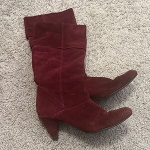Elegant Burgundy Suede Boots